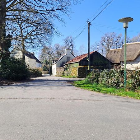 Vila Penty La Houssaye Pontivy Exteriér fotografie