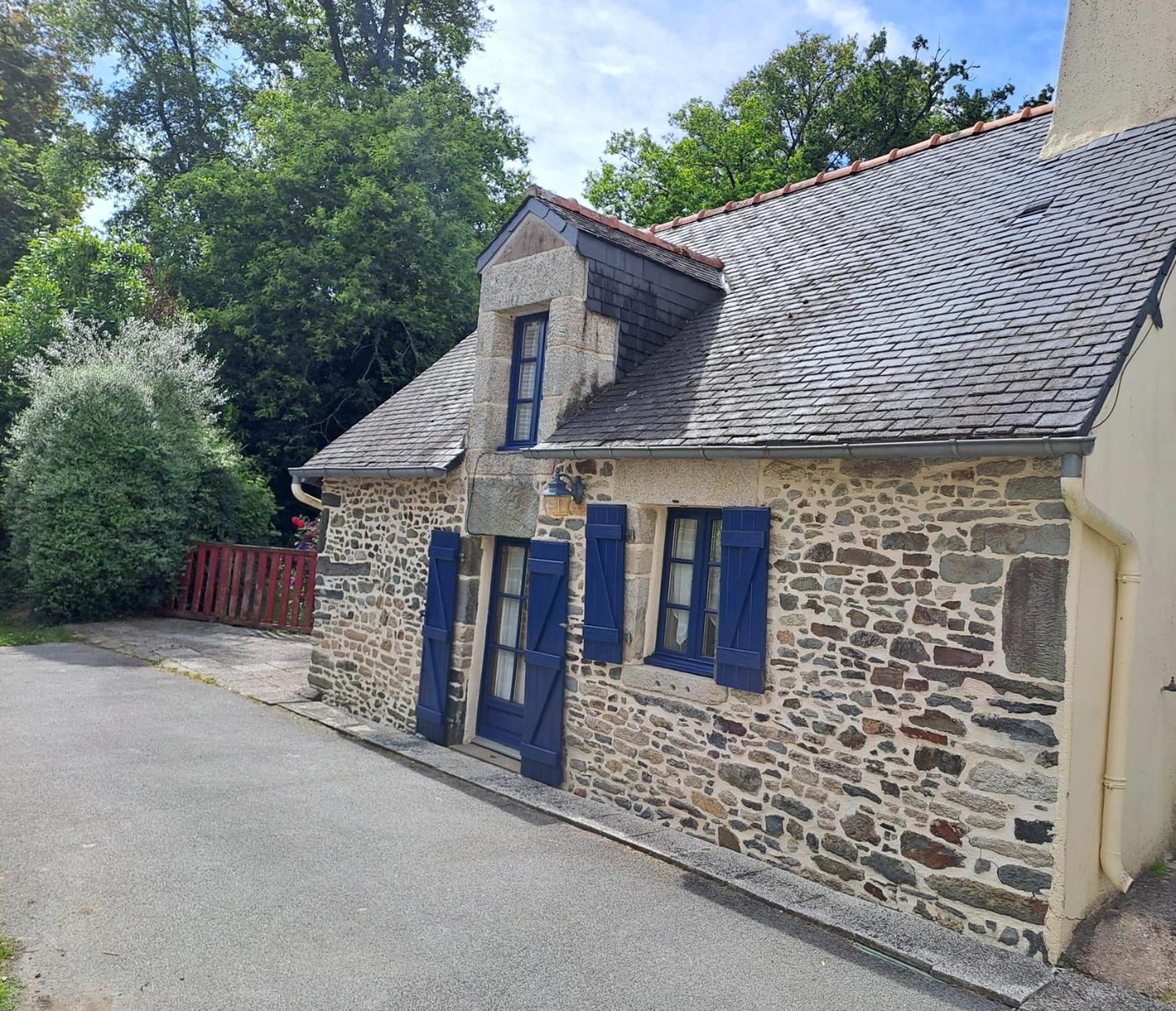 Vila Penty La Houssaye Pontivy Exteriér fotografie